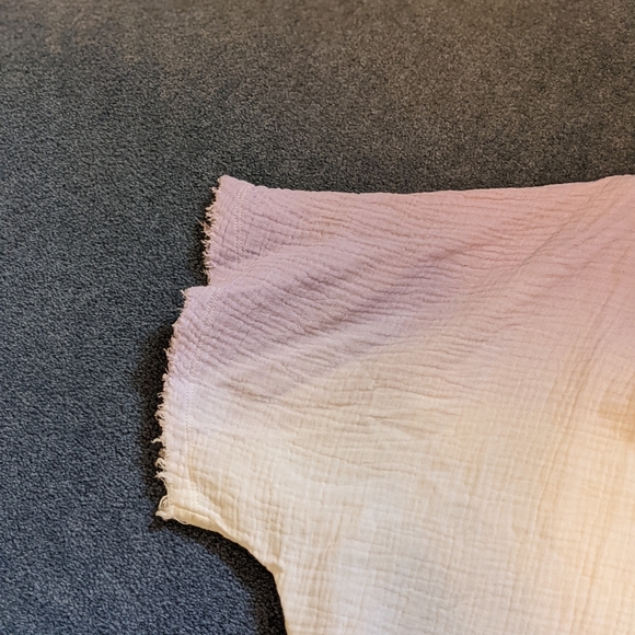 Avery Rayne Ombre Top - Picture 4 of 6